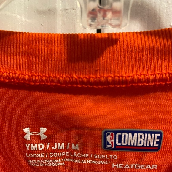 New York Knicks Under Armour Heat Gear NBA Combine Kids T-shirt - Picture 7 of 7